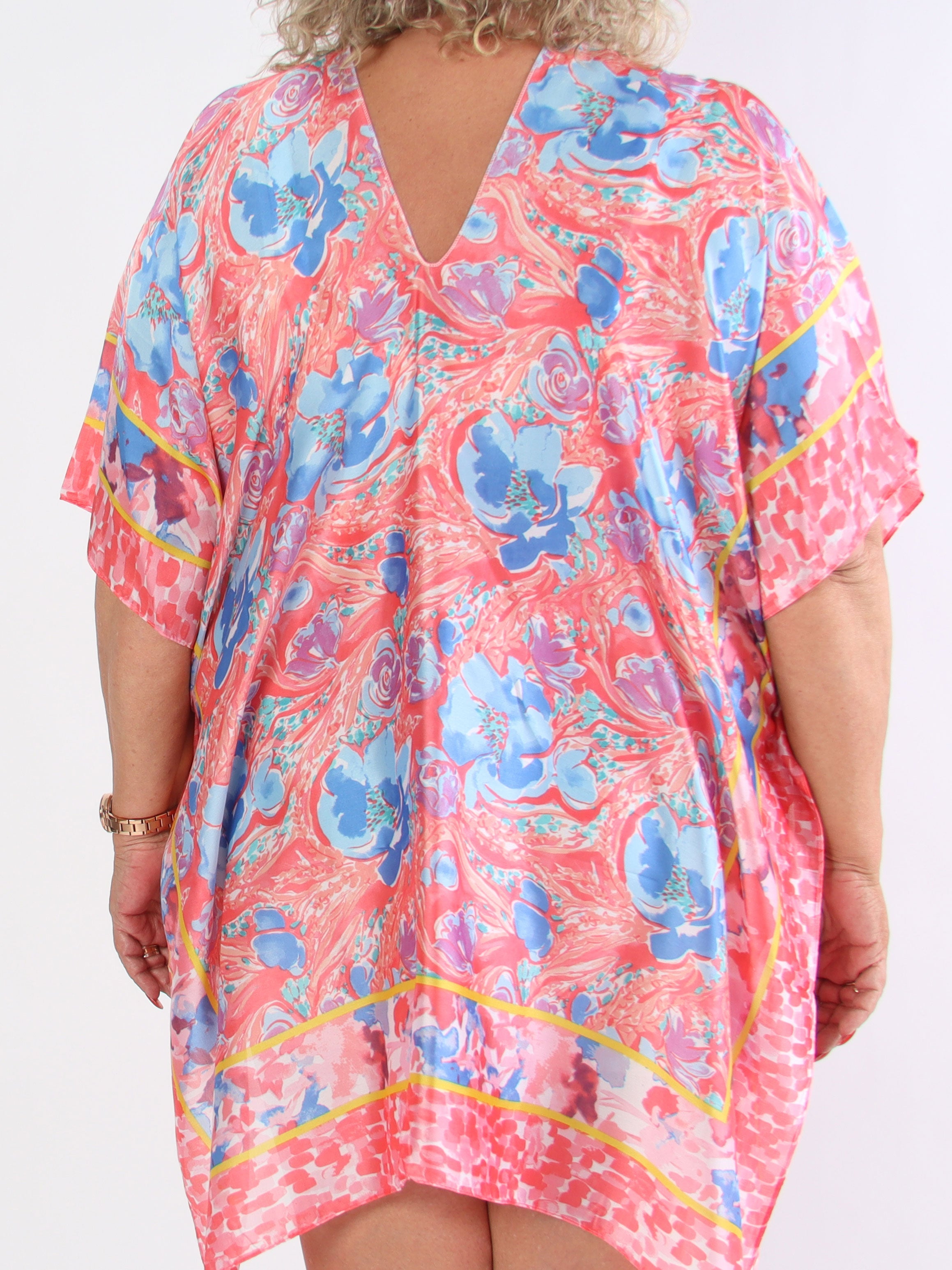 Fryd - Mönstrad plus size-tunika i mjuk viskos och siden